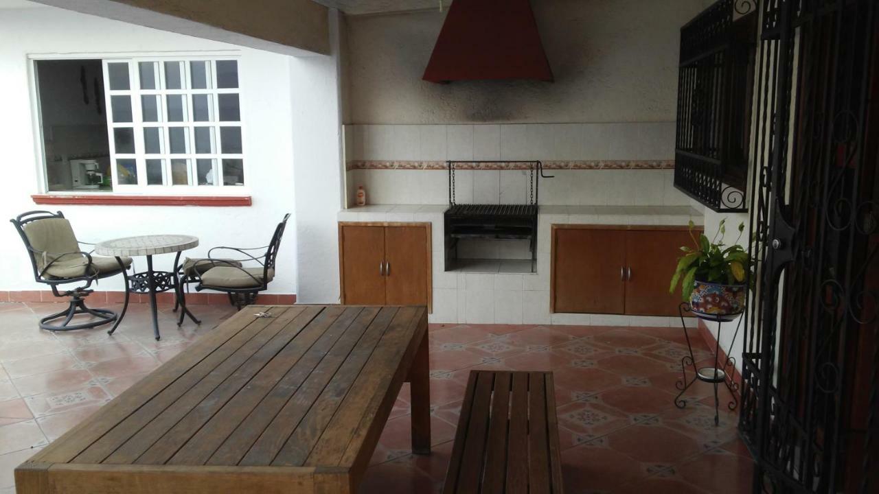Casa Privada Para Descanso, Se Renta Para 8 Personas Completa Y Tambien Por Habitacion Con Bano Privado Para 2 O 4 Personas Compartiendo Areas Comunes Cuernavaca Exterior foto
