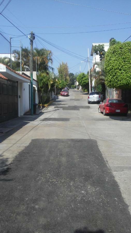 Casa Privada Para Descanso, Se Renta Para 8 Personas Completa Y Tambien Por Habitacion Con Bano Privado Para 2 O 4 Personas Compartiendo Areas Comunes Cuernavaca Exterior foto